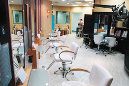 埼玉県　入間市 ムンク 入間店 美容師